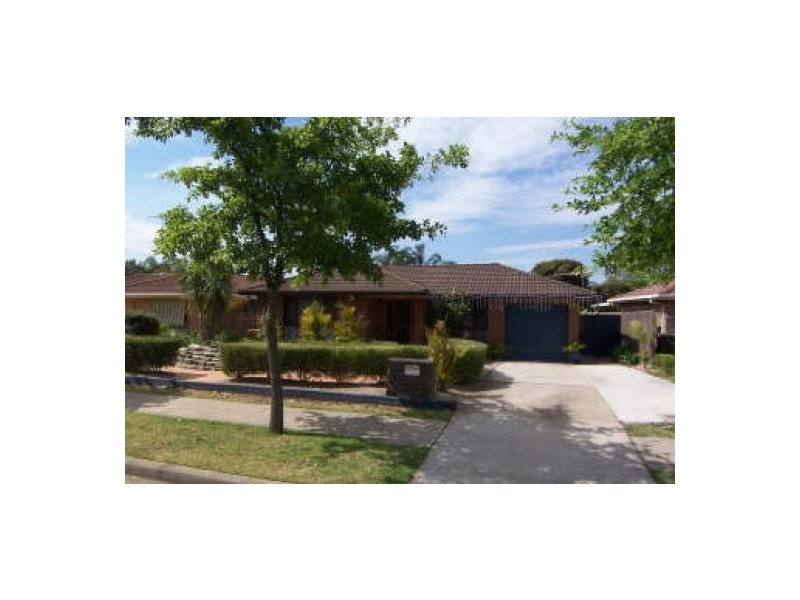 212 Welling Drive, Mount Annan NSW 2567