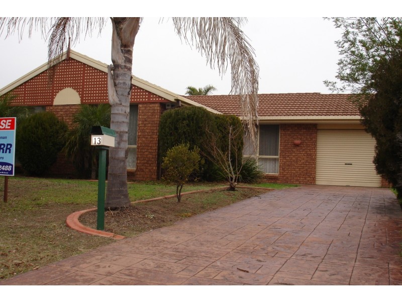 13 Hodges Place, Currans Hill NSW 2567