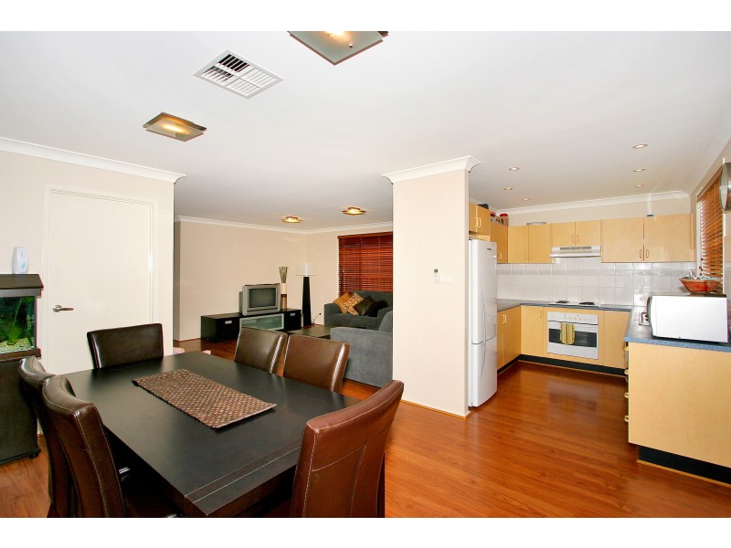 8 Plowman Road, Currans Hill NSW 2567