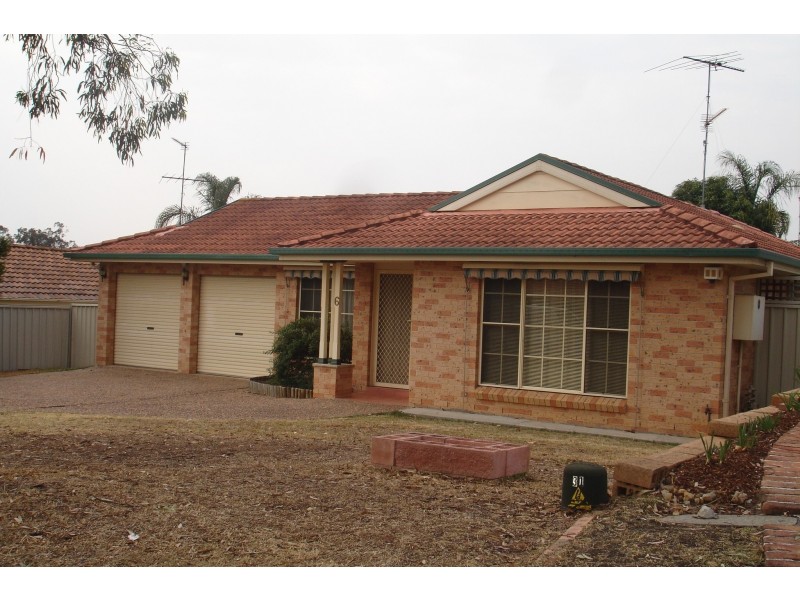 6 Wignell Place, Mount Annan NSW 2567