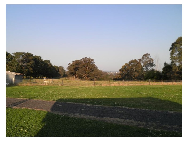 55b Binalong Road, Belimbla Park NSW 2570