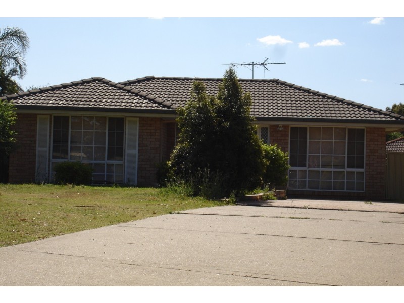 5 Watkins Crescent, Currans Hill NSW 2567