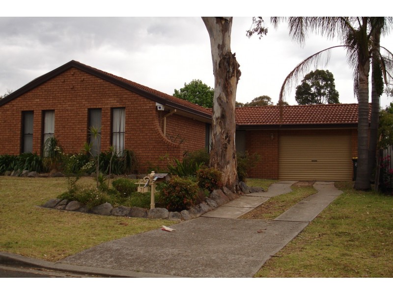 71 Potoroo Avenue, St Helens Park NSW 2560