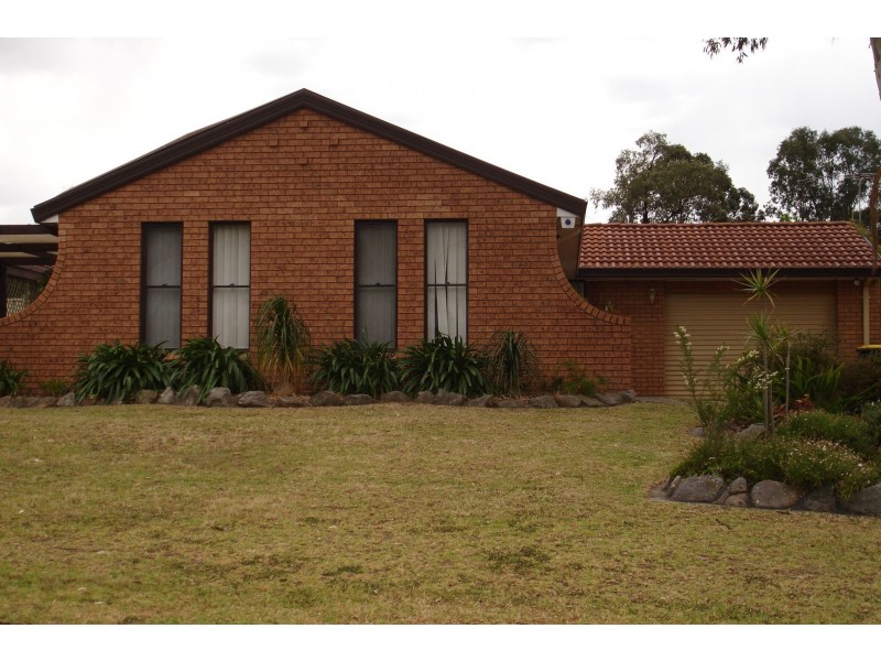 71 Potoroo Avenue, St Helens Park NSW 2560