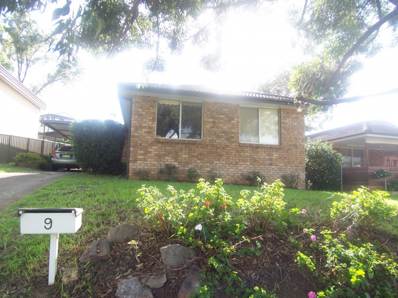 9 Flinders Avenue, Camden South NSW 2570