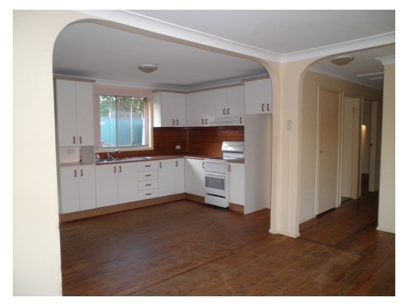 14 Chasselas Avenue, Eschol Park NSW 2558