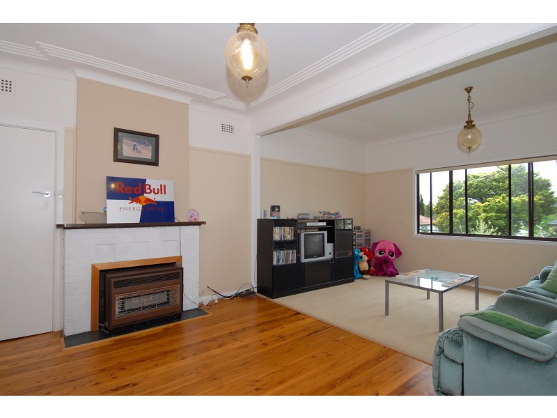 13 Kimbarra Ave, Camden NSW 2570