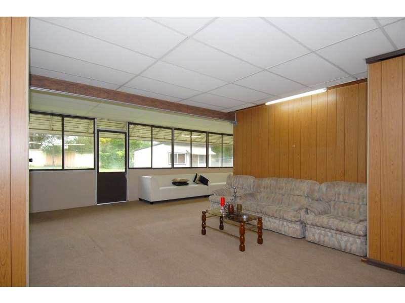 13 Kimbarra Ave, Camden NSW 2570