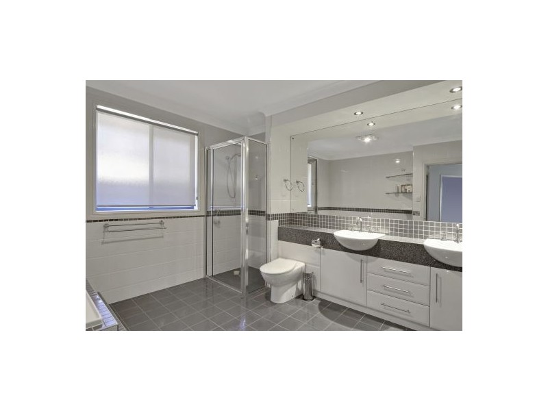 12 Hewit Link, Harrington Park NSW 2567