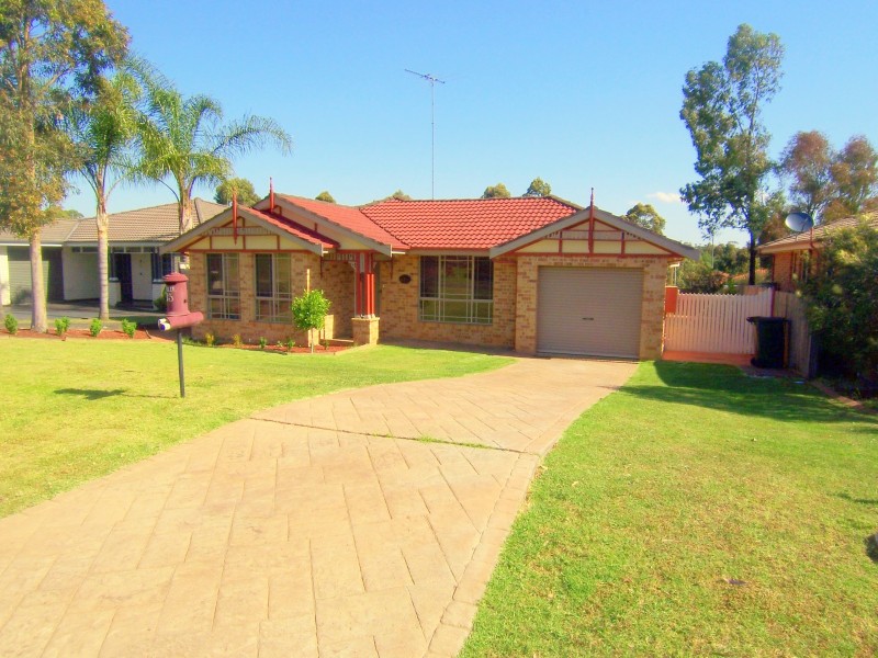 35 Downes Crescent, Currans Hill NSW 2567