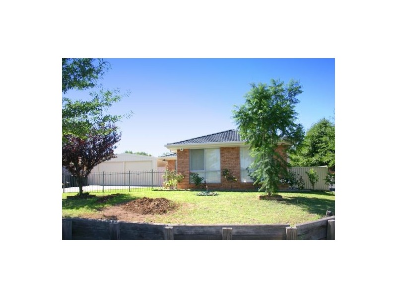 225 Welling Drive, Mount Annan NSW 2567