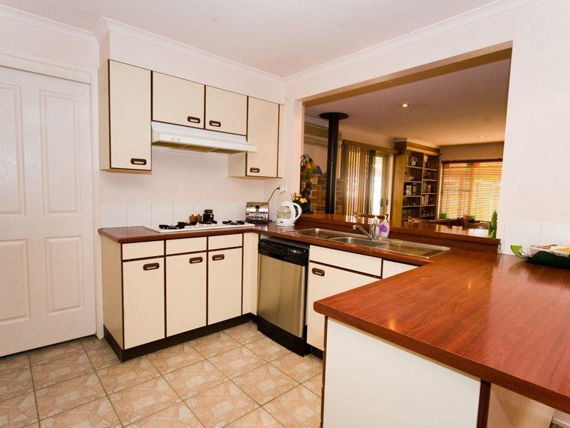 16 Kitching Way, Currans Hill NSW 2567