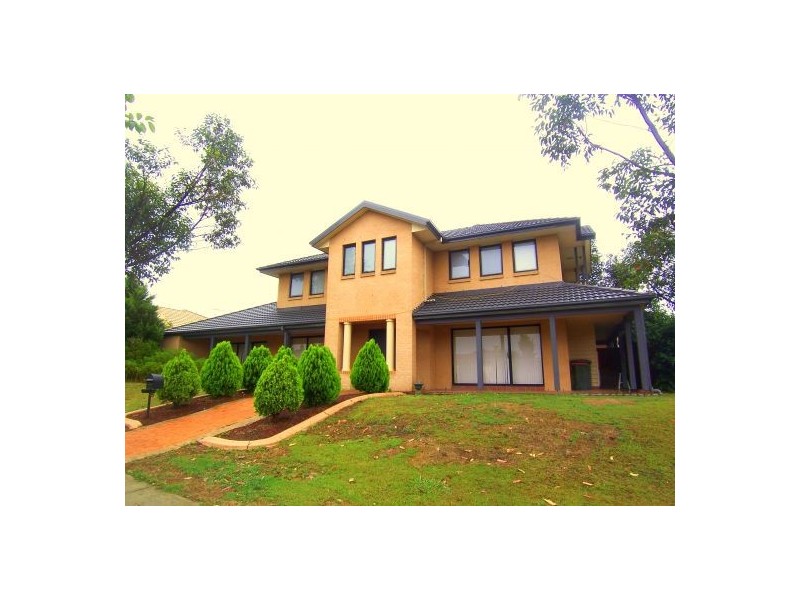 2 William Mannix Ave, Currans Hill NSW 2567