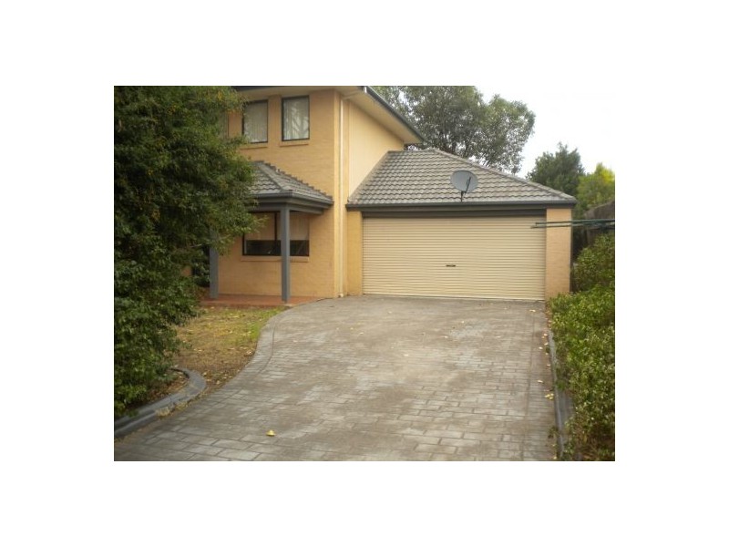 2 William Mannix Ave, Currans Hill NSW 2567