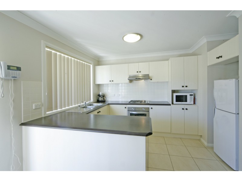 33 Windmill Parade, Currans Hill NSW 2567