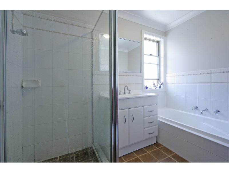 33 Windmill Parade, Currans Hill NSW 2567