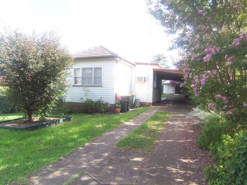 23 River Rd, Elderslie NSW 2570