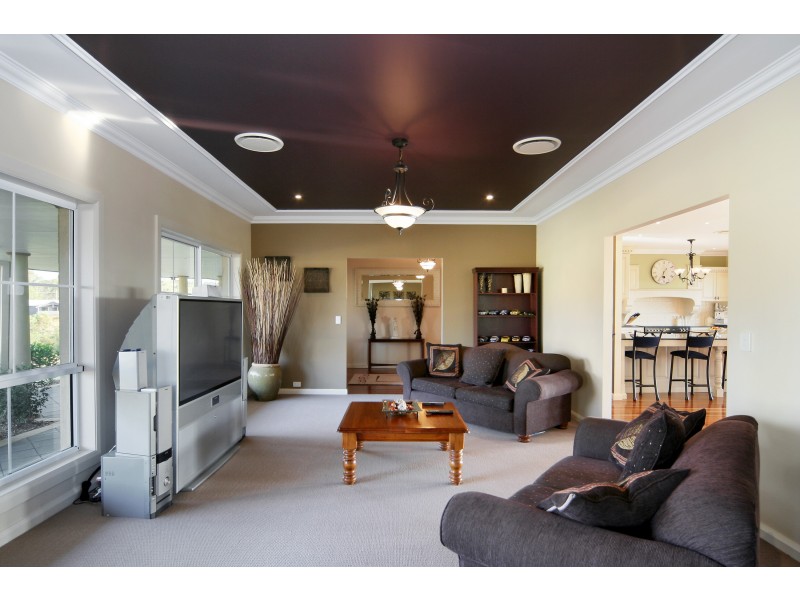 116 Donalds Range Road, Razorback NSW 2571