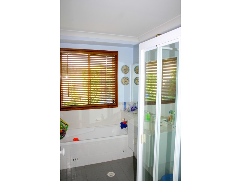 11 Lacy Place, Mount Annan NSW 2567