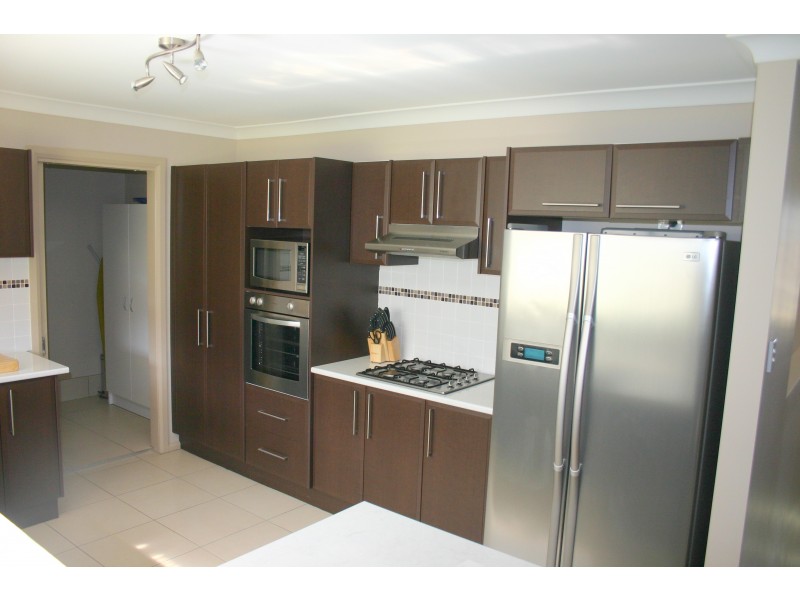9 Telopea Cct, Mount Annan NSW 2567