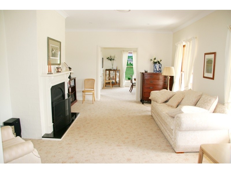 825 Mt Hercules Road, Razorback NSW 2571