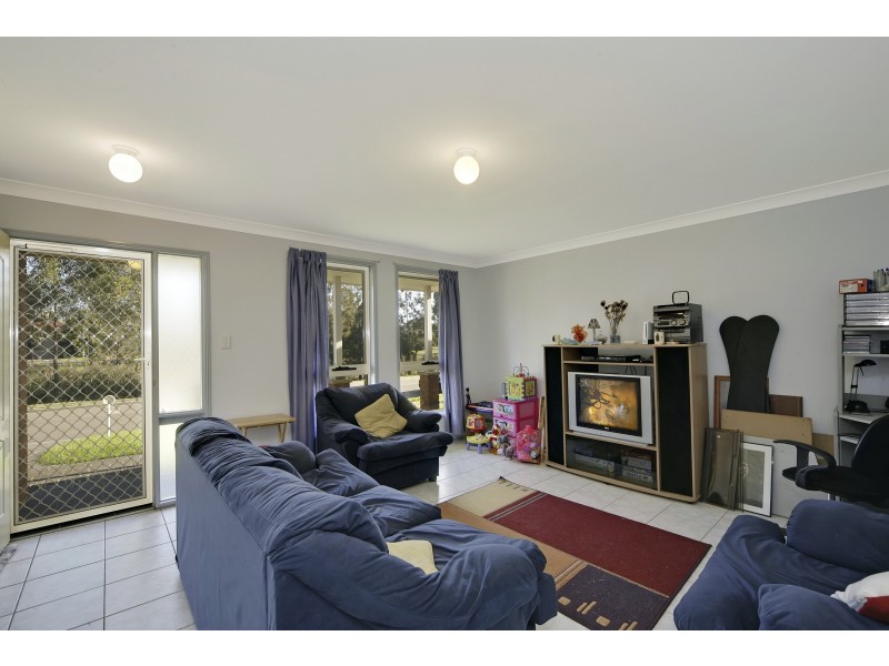 63 William Mannix Avenue, Currans Hill NSW 2567