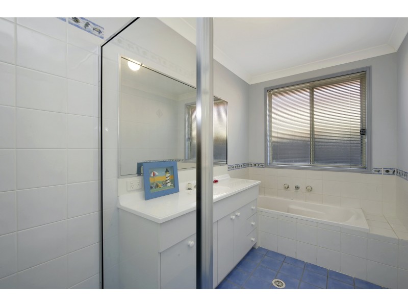 63 William Mannix Avenue, Currans Hill NSW 2567