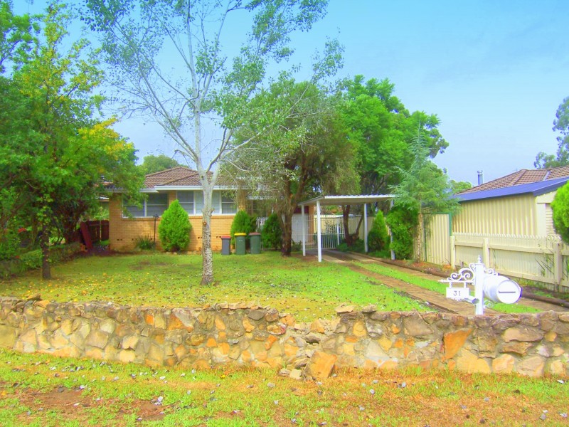 31 Wentworth Drive, Camden South NSW 2570