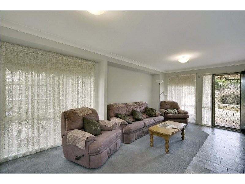 8 Craven Place, Mount Annan NSW 2567