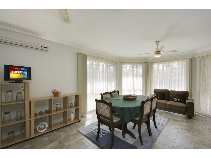 8 Craven Place, Mount Annan NSW 2567