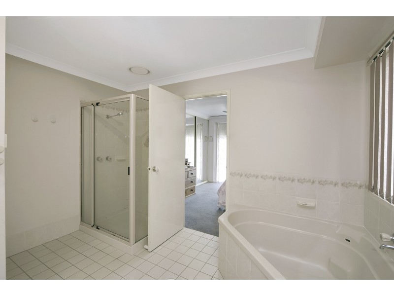 8 Craven Place, Mount Annan NSW 2567