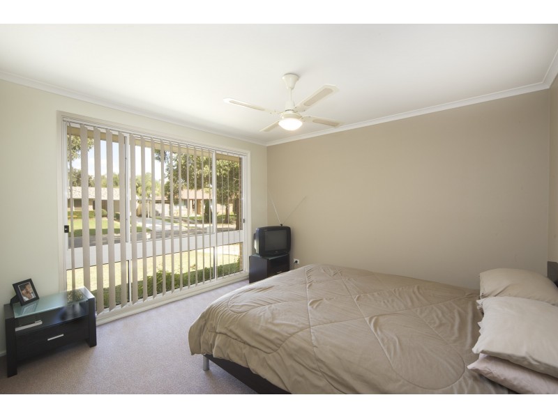 16 Hodges Place, Currans Hill NSW 2567