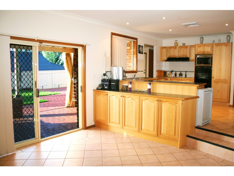 4 Stenhouse Drive, Mount Annan NSW 2567