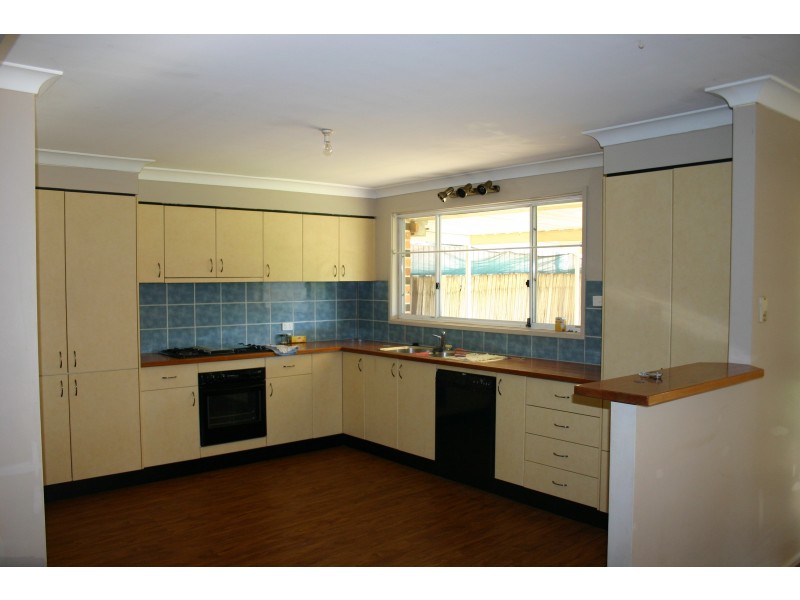 8 Trident Close, Raby NSW 2566