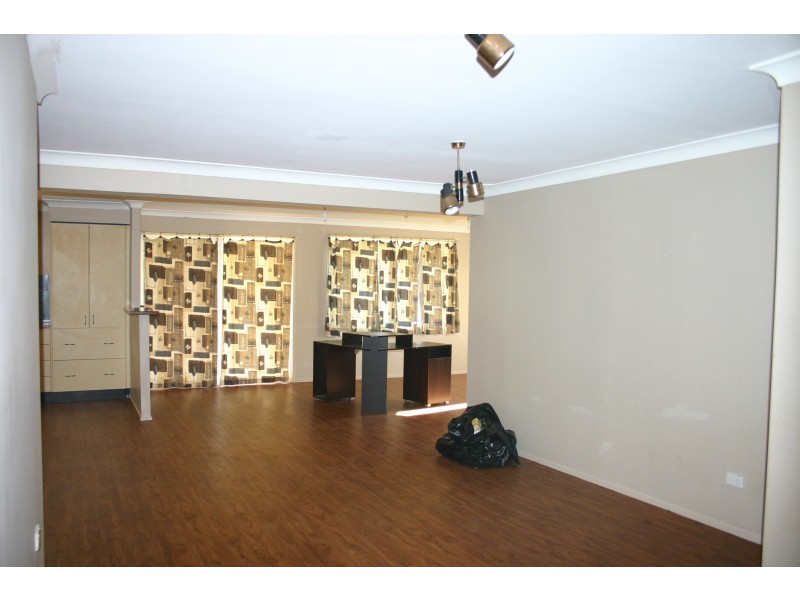 8 Trident Close, Raby NSW 2566