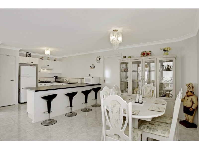 12 Joan Place, Currans Hill NSW 2567