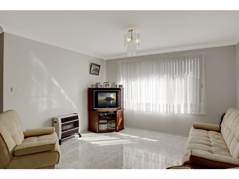 12 Joan Place, Currans Hill NSW 2567