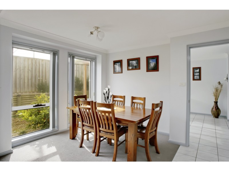 8/18-36 Glenfield Drive, Currans Hill NSW 2567