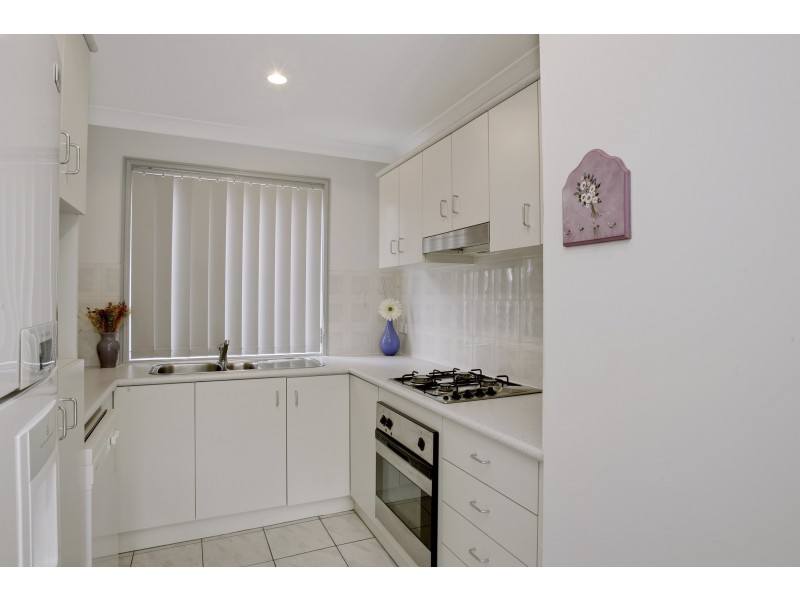 8/18-36 Glenfield Drive, Currans Hill NSW 2567