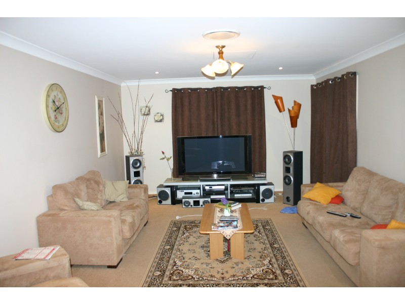 7 Hillside Drive, Harrington Park NSW 2567