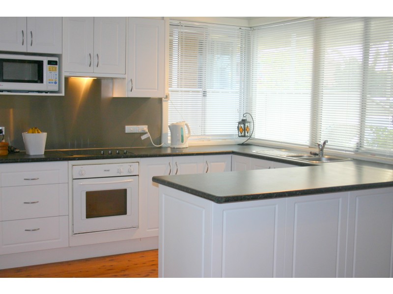 16 Macquarie Ave, Campbelltown NSW 2560