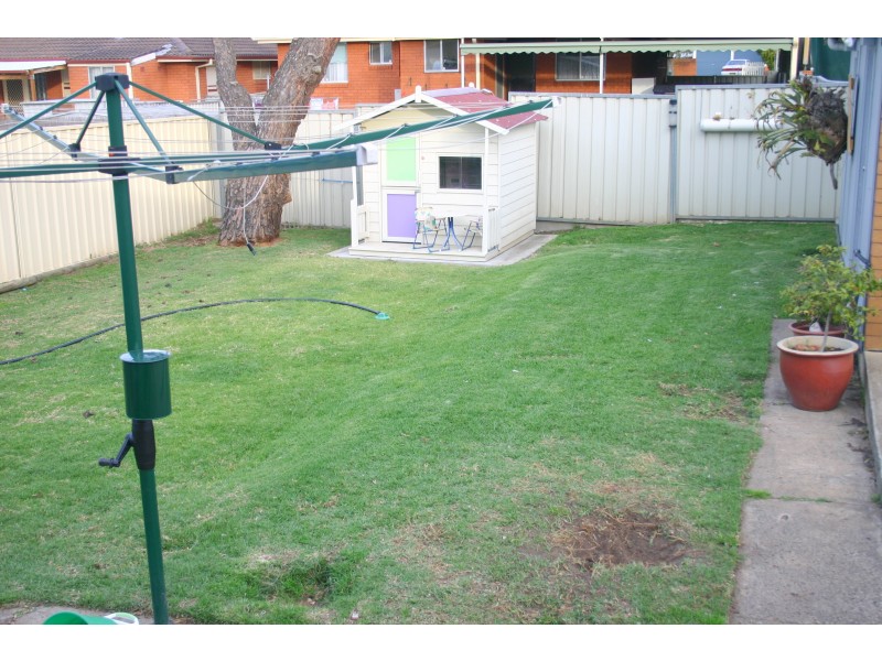 16 Macquarie Ave, Campbelltown NSW 2560
