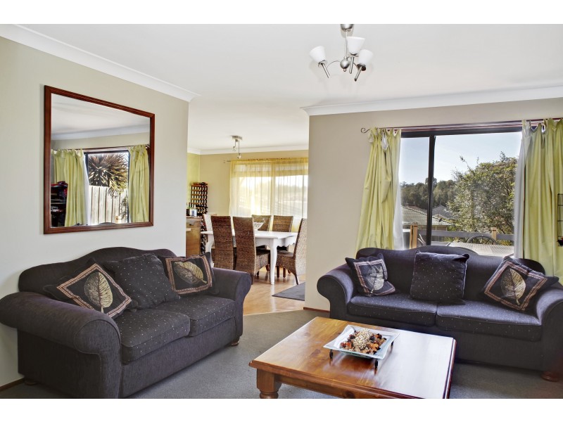 4 Lakeside Street, Currans Hill NSW 2567