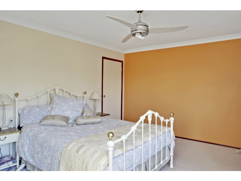 4 Lakeside Street, Currans Hill NSW 2567