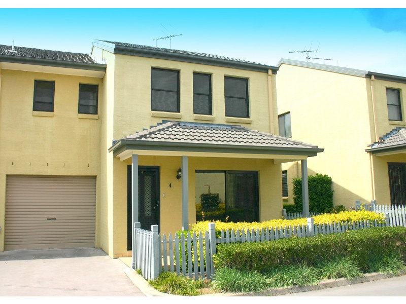 4/92-98 Glenfield Drive, Currans Hill NSW 2567