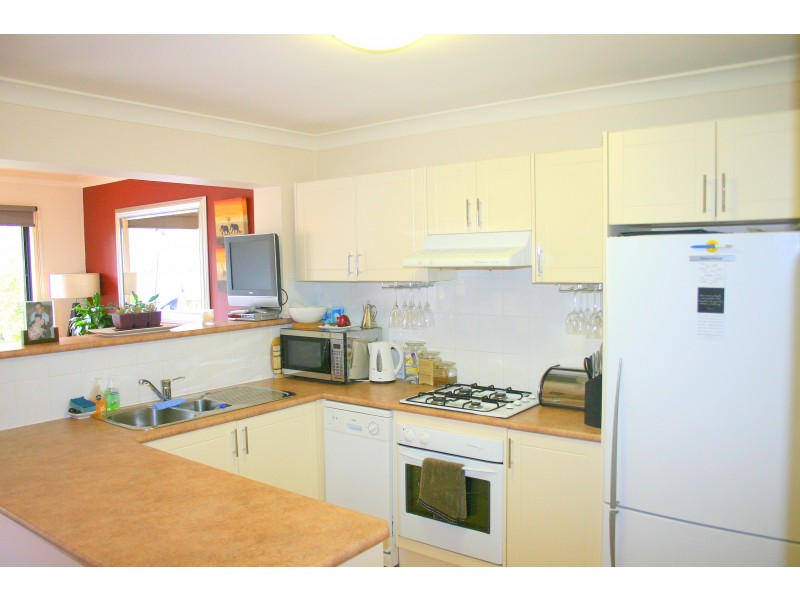 4/92-98 Glenfield Drive, Currans Hill NSW 2567