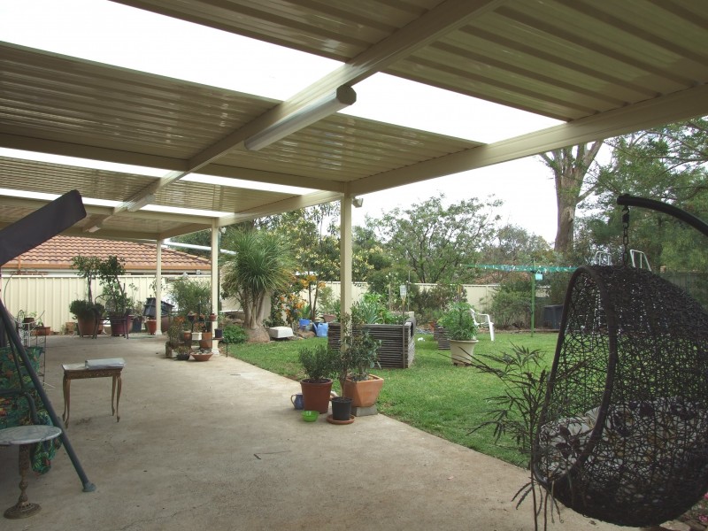 4 Scully Place, Mount Annan NSW 2567