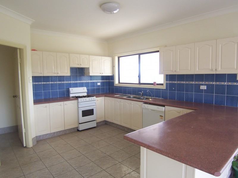 4 Iando Way, Currans Hill NSW 2567