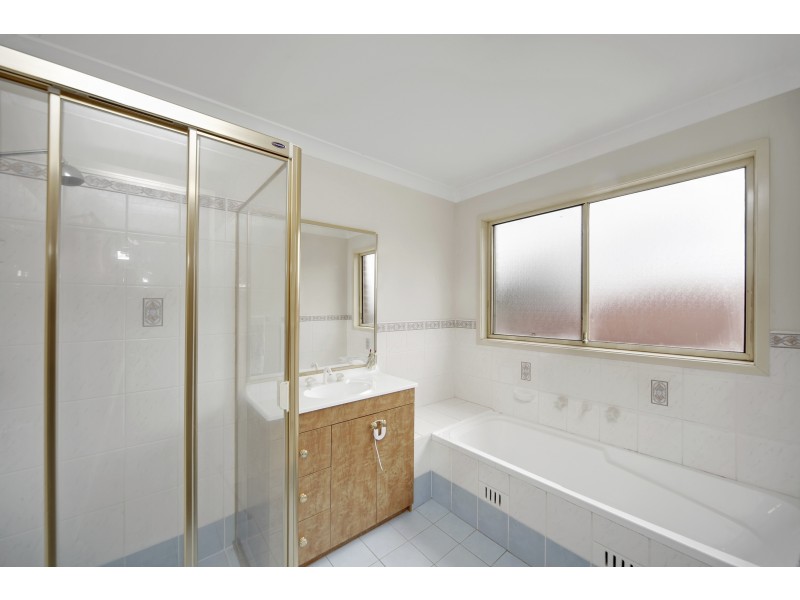 67 Downes Crescent, Currans Hill NSW 2567