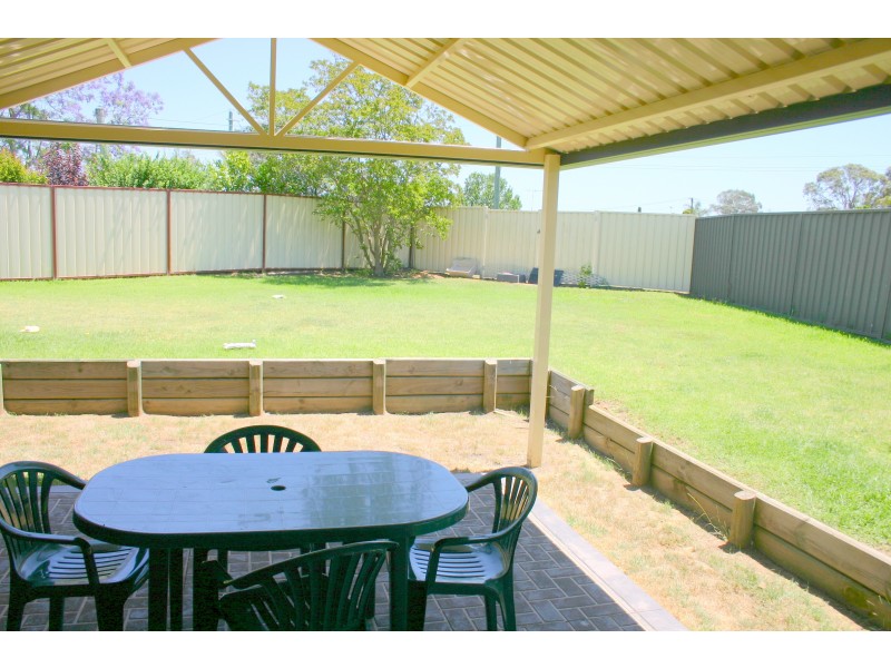 4 Antill Close, Camden South NSW 2570